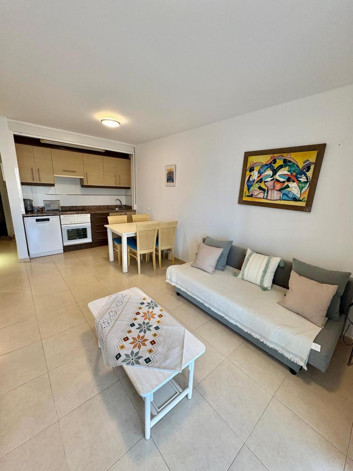 קלפה Apartment With Sea View Pool & Private Parking מראה חיצוני תמונה