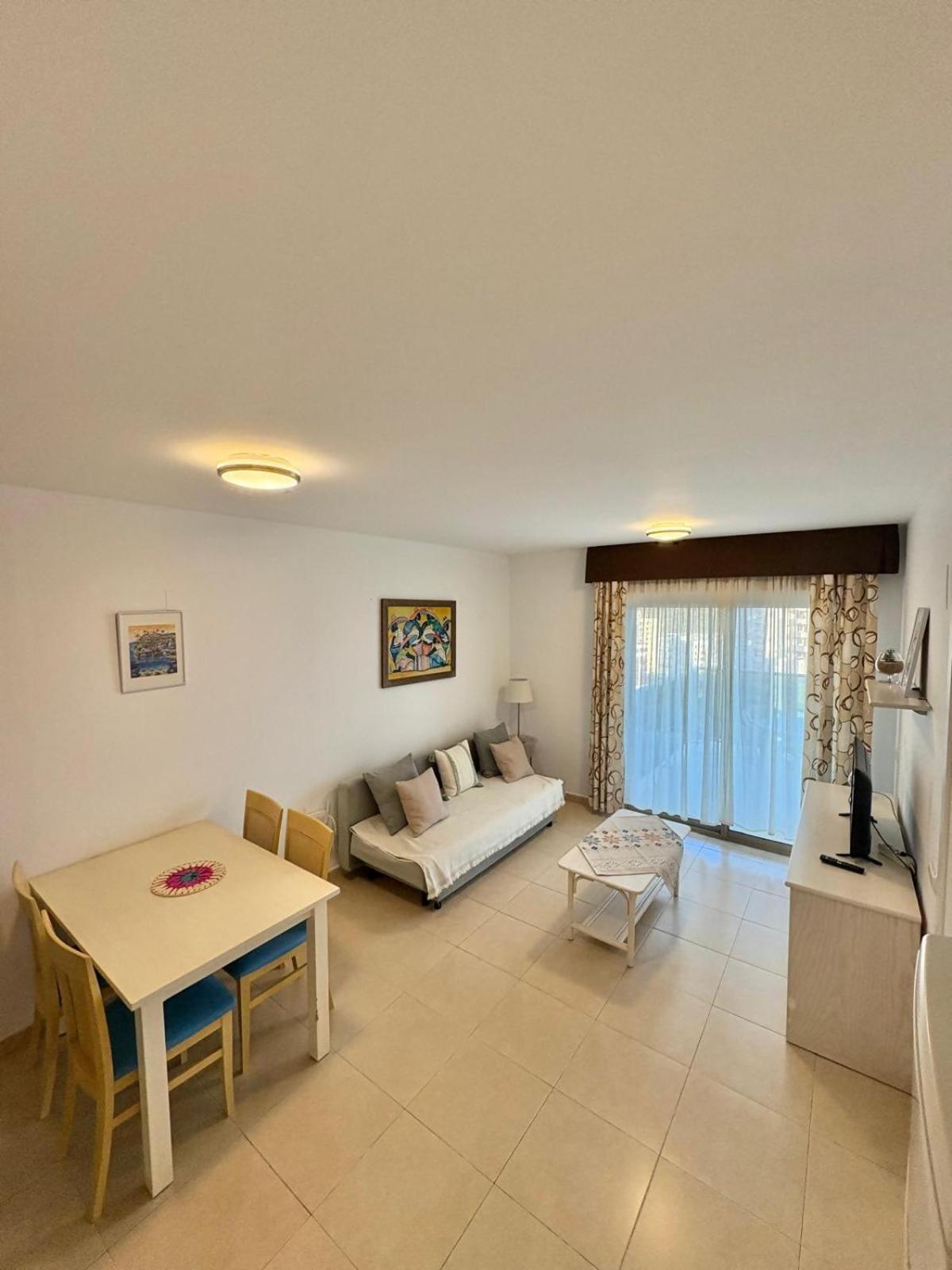 קלפה Apartment With Sea View Pool & Private Parking מראה חיצוני תמונה